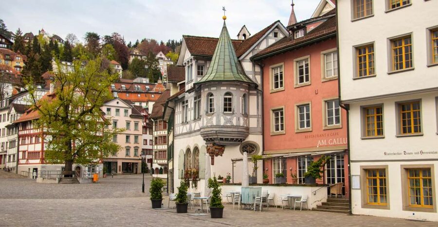 St. Gallen: Express Walk with a Local in 60 minutes - Karlstor to Vadian Denkmal, Streets That Feel Used, Not Staged
