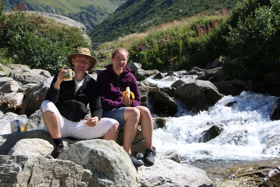 Switzerland: Private Day Tour by car with unlimited km - Included vs not included: what you should expect to pay for