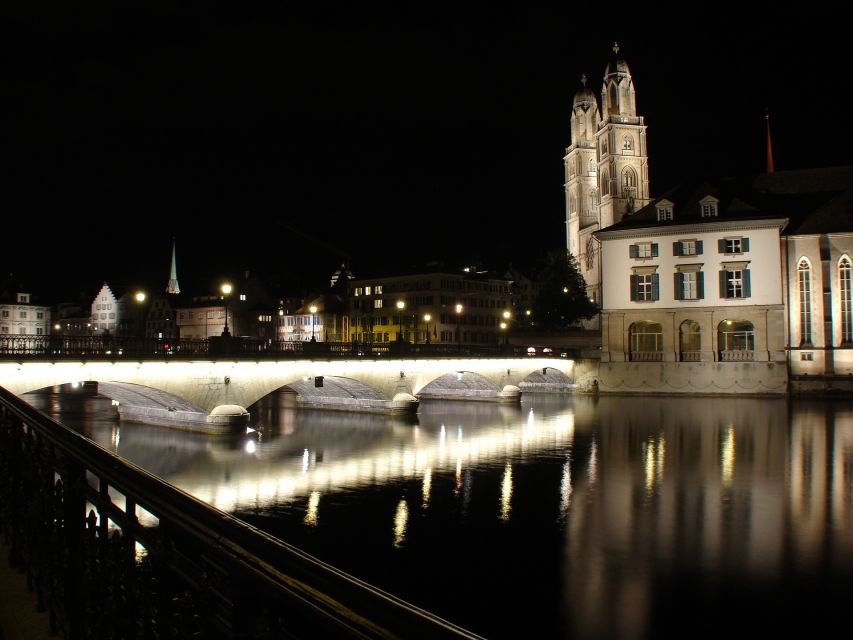The Dark Side of Zurich: Self-Guided Audio City Tour - Getting started at Paradeplatz, your “plug in and go” moment