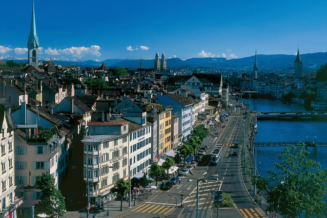 The Great Tour of Zurich by Bus and Boat - Price and value: $82.21 buys orientation plus lake scenery