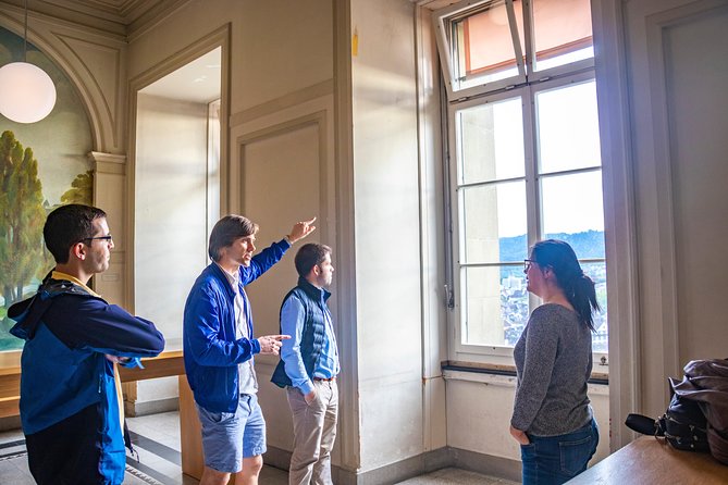 The Secret Doors of Zurich - Third door and photo time: stories you can carry after the tour