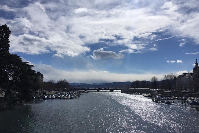 Walking tour of Zurich - your first overview of the city (Private Tour) - Stop 3: Lindenhof Hill for views over old town, lake, and Alps