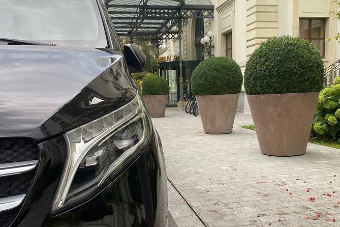 ZRH Zurich Airport to Zurich City Private Transfer–Winter Special - The One Concern I Would Plan For: Cleaning Charges After Incidents