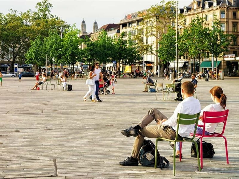 Zurich: 2-hour Best Intro Walking Tour with a Local - Meeting in front of Zurich City Hall, then getting oriented fast