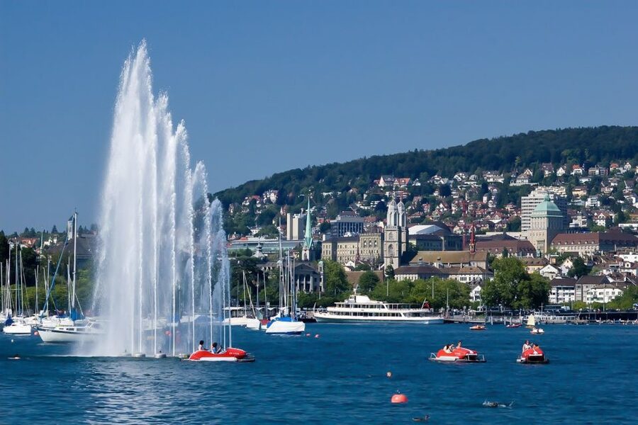Zürich: 2-Hour Sightseeing Bus Tour - Swiss National Museum in Renaissance-Chateau Style