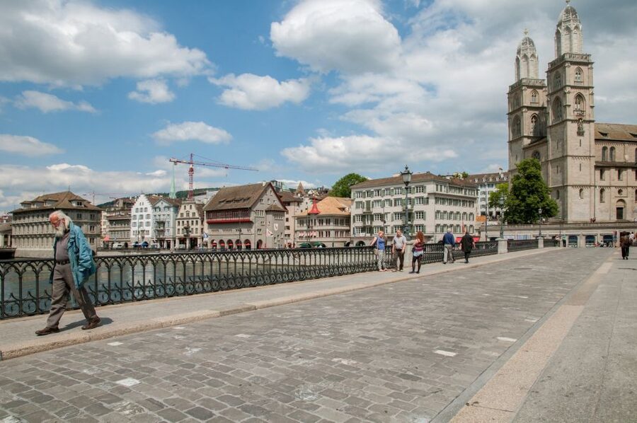 Zürich: 2-Hour Sightseeing Bus Tour - ETH Zürich and the Einstein Connection You Can Actually Use