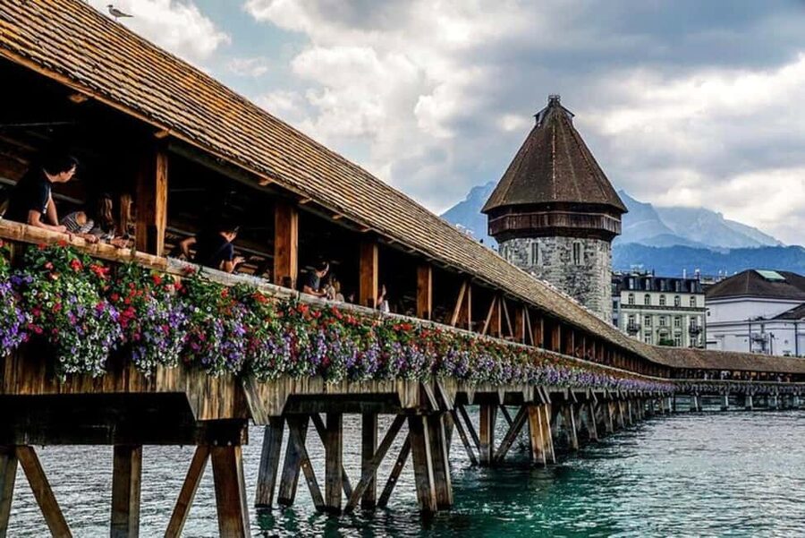 Zurich: 2 Hour VIP City Tour By Private Car - Door-to-Door Pickup and the Comfort Factor