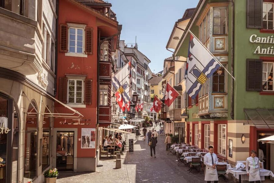 Zurich: 360° city walk including hidden spots - A 3.5-Hour Zurich City Walk That Feels Like a Shortcut