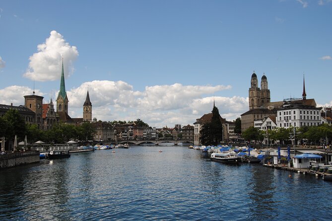 Zurich 360° City Walk Tour Including Hidden Spots - Starting at Zurich Tourist Information, Where the Walk Begins