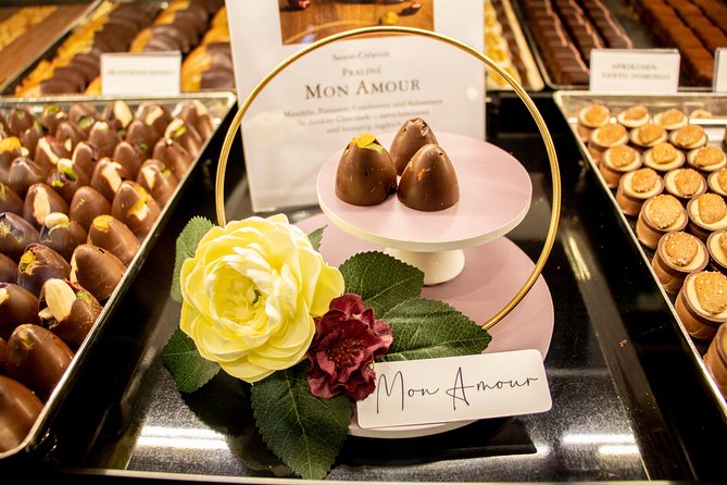 Zurich: Chocolate Tasting and Walking Tour with a Local - Stop 1: the first shop where you learn how they work
