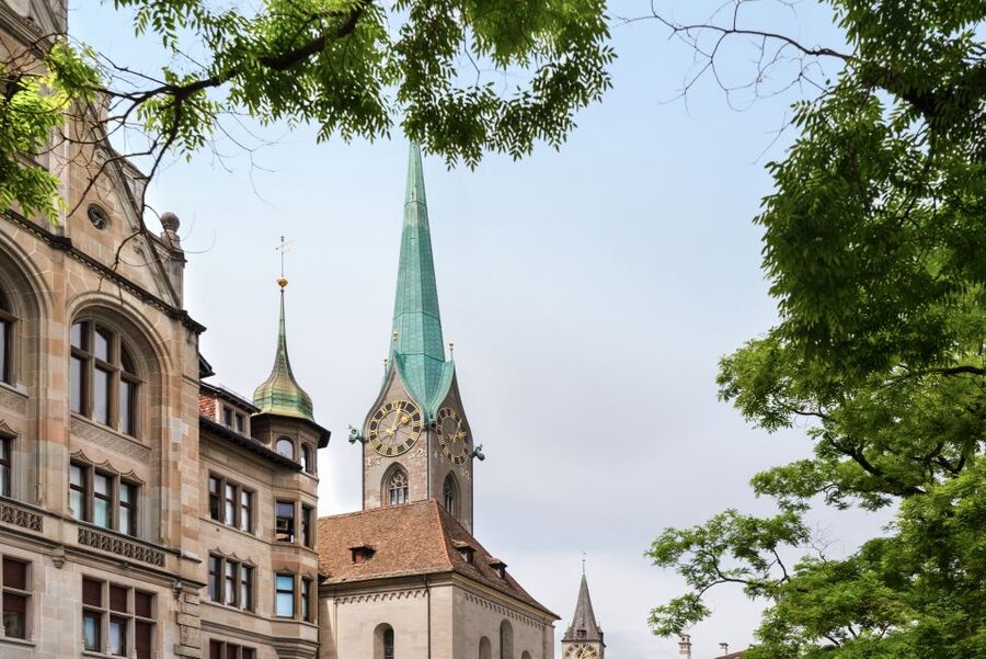 Zurich: City Highlights Tour by Bus, Cable Car, and Ferry - The Gold Coast Drive: Shoreline Views Without the Hiking