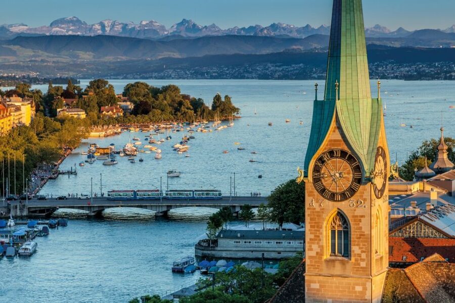 Zurich: City Top Attractions Tour by Bus with Audio Guide - The Short Photo Stop: How to Get the Best Shot in Limited Time