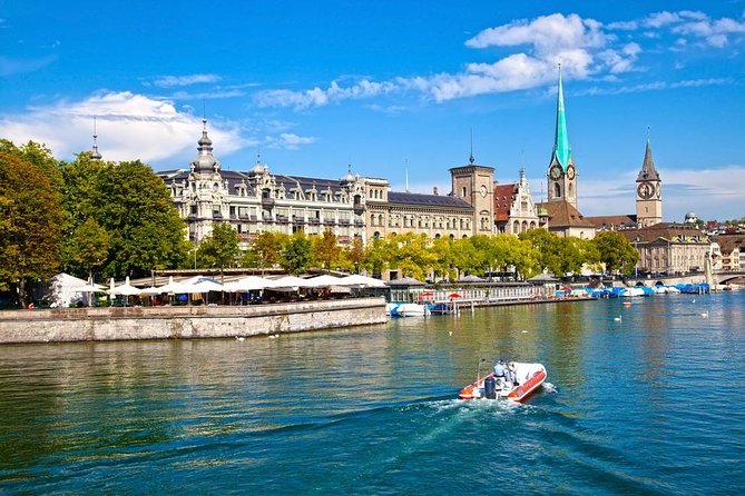 Zurich City Tour with Audio Commentary - Church and Old Town Pass-Bys: St. Peter, Grossmünster, Fraumunster