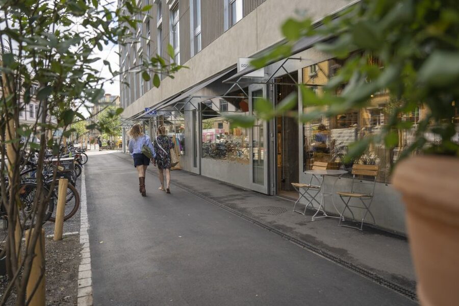 Zurich: City Walking Tour Made in Zurich - Should You Book This Zurich Main Station Walking Tour?