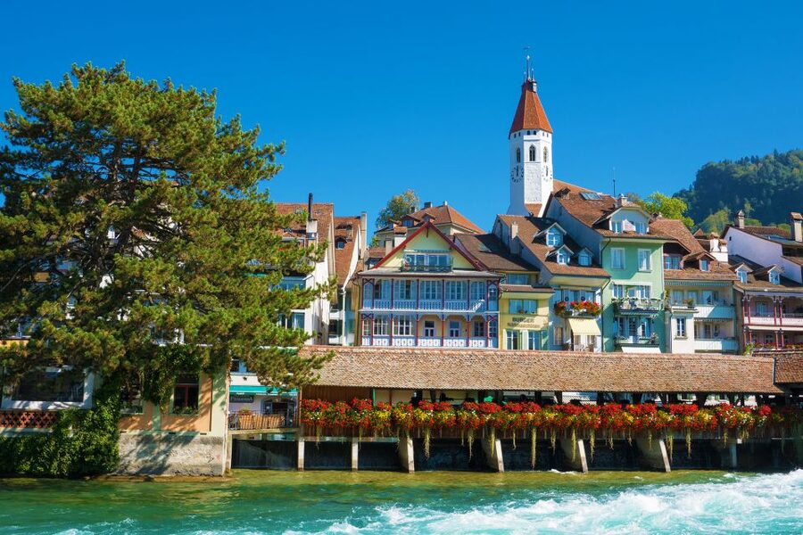 Zurich: Day trip to Interlaken incl. tandem paragliding - The van ride, 20-minute safetytalk, and getting ready the right way