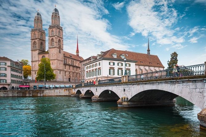 Zurich Highlights In A 2+ Hour Walking Tour Including Panoramic Views - Getting Your Bearings in Zurich Old Town in About Two Hours