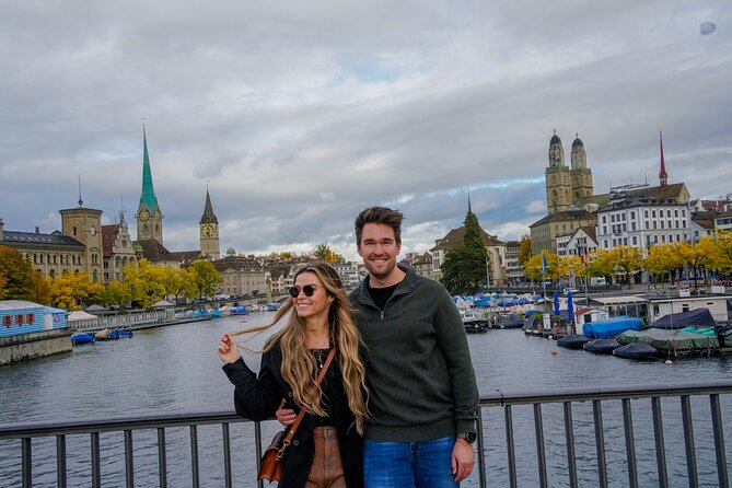 Zurich: Private City Walking Tour with Polybahn Ride - Grossmünster: Two Towers, One Photo-Friendly Square