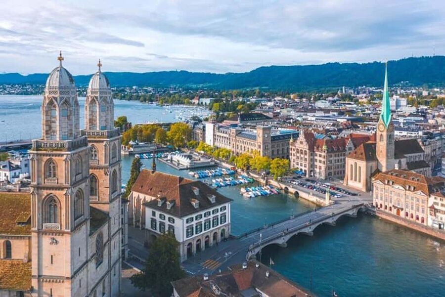Zurich : Private Custom Walking Tour With a Local Guide - Main sights on foot: monuments, museum exteriors, and city culture