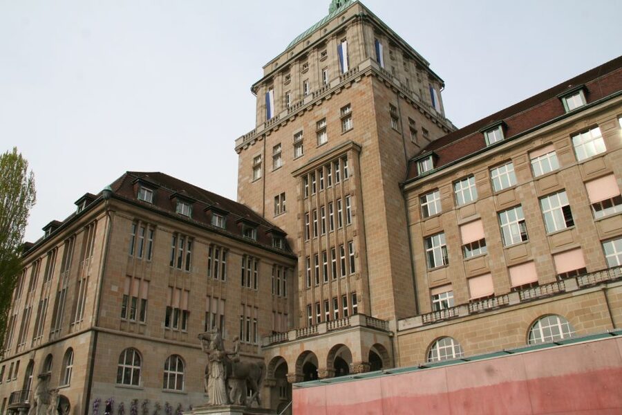 Zurich: Private Walking Tour with a Local Guide - Optional extras that can turn your half day into a real adventure