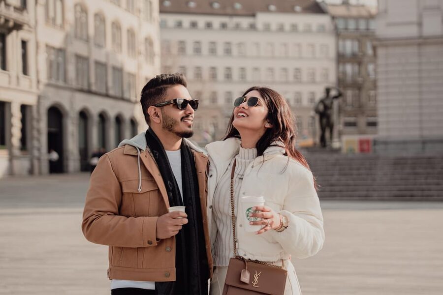 Zurich: Professional Photoshoot at the Best Spots - Old Town Streets: Historic Backdrops Without the Tourist Guesswork