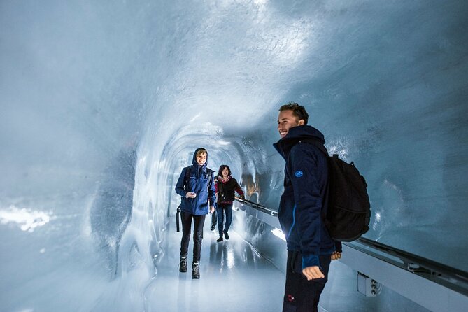 Zurich: Small group tour to Jungfrau, Grindelwald & Interlaken - The Alpine Sensation ice tunnel at Jungfraujoch: why 1 hour can feel like a lot