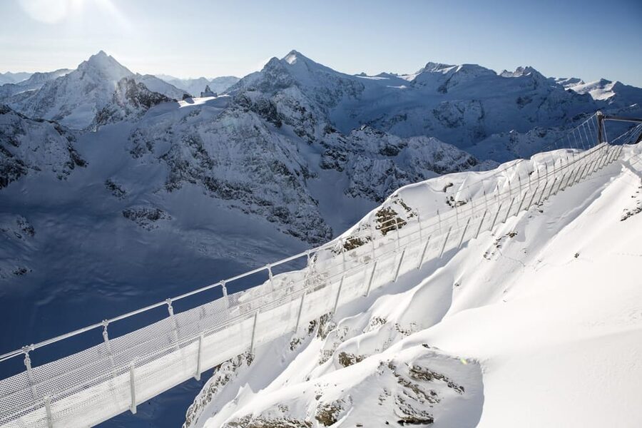 Zurich: Titlis Beginner Ski day snow experience & Lucerne - Lucerne break time: Lion Monument and Chapel Bridge without rushing